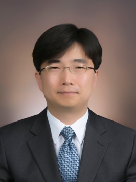 정성진 증명사진4.jpg