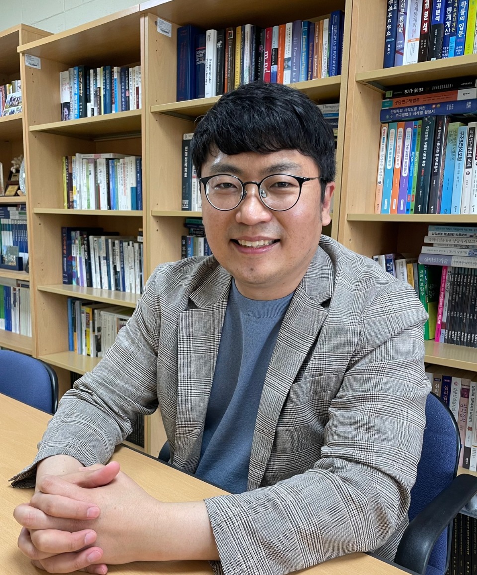 Youngkeun Kim (2).jpg